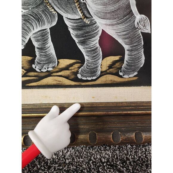 Vintage Framed Thai Silk Painting - Picture 4 of 8